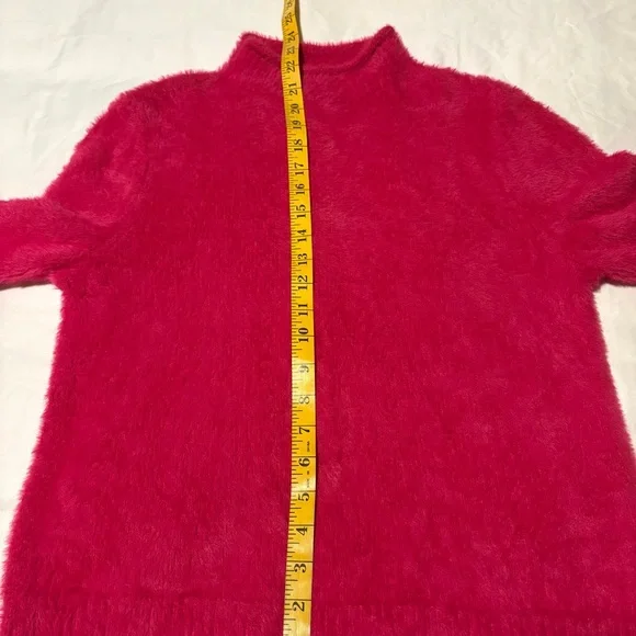 Universal Thread Fuzzy Sweater - Picture 6 of 6